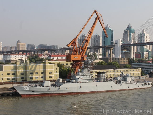 フォーレンダムから見た中国海軍の船