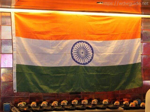 ザイデルダムのリドに掲げられたインド国旗